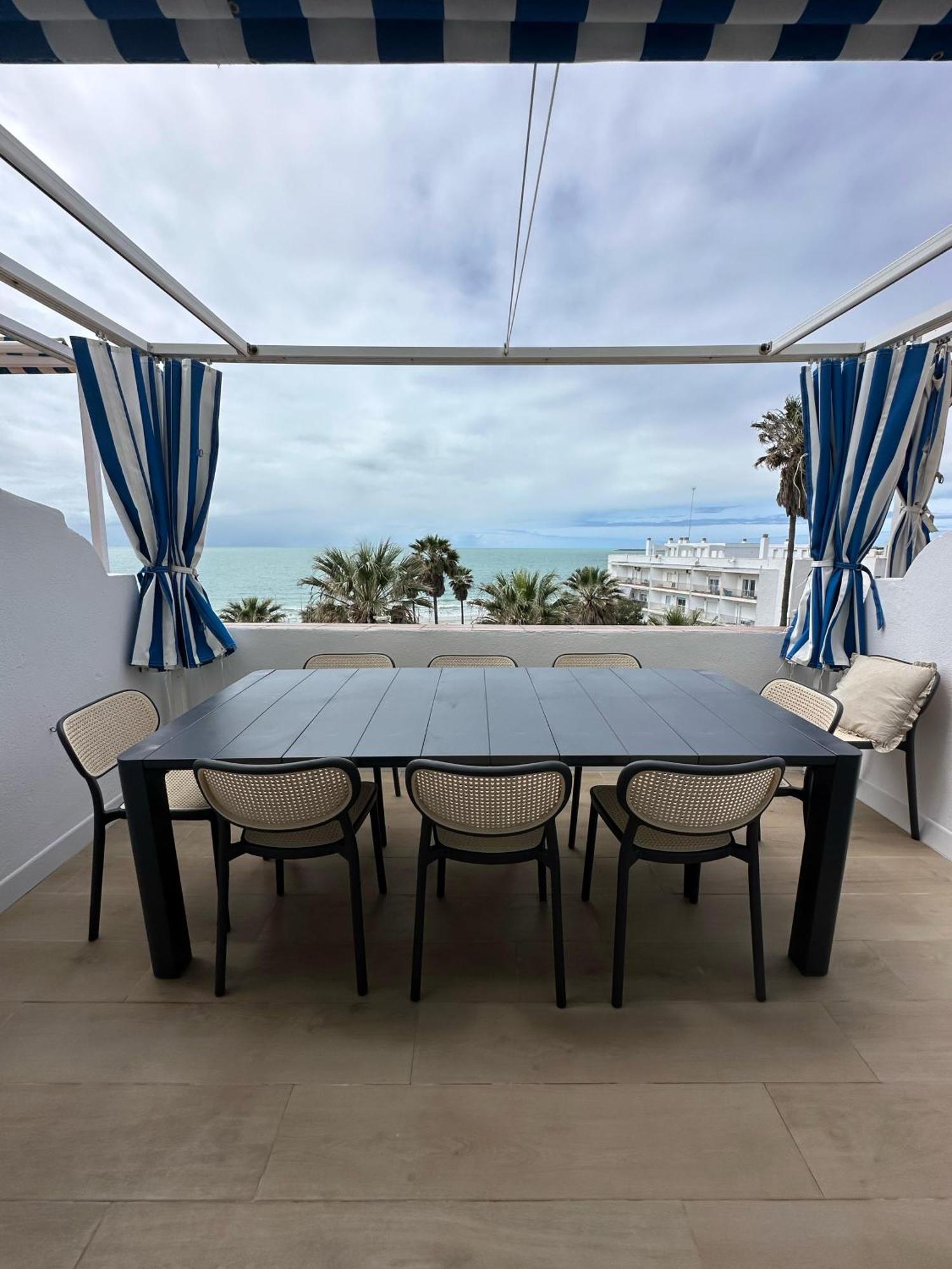 Gatu Villa Mar "Preferente Para Mayores De 25 Anos Y Familias " إل بويرتو دي سانتا ماريا المظهر الخارجي الصورة